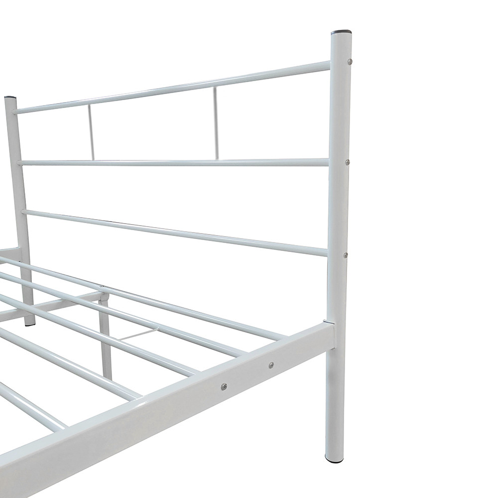 Queen Size Metal Pipe Bed Safety Stability White Wrought Iron Material