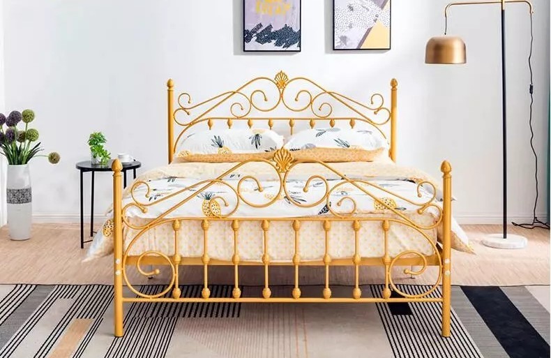 Wrought Iron Metal Double Bed Queen Sizes 0.6-1.5mm Thick Steel Pipe